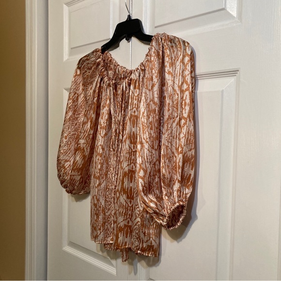 NWT VICI Collection Sheer Blouse Top Size M Medium Caramel Tie Front  WYNNONA - Picture 5 of 12